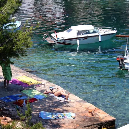 By The Sea Basina, Hvar - 24120 * Vrbanj